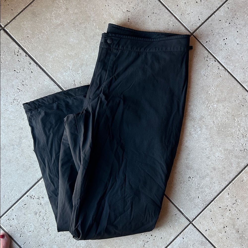 Mountain Hardware Black Women's Pants size 16 Alpine Light - Picture 8 of 9